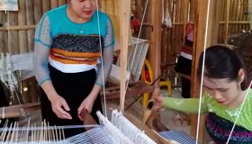 Mai Chau Silk Weaving Det Tho Cam